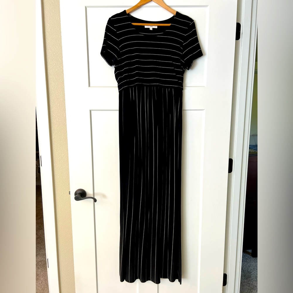 Maternity/Nursing Friendly Dress, Medium